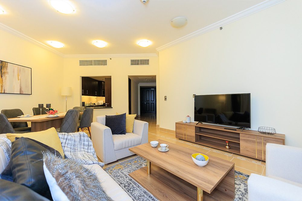 Fully Furnished Attractive Studio For Rent Looking Out Over The Pool