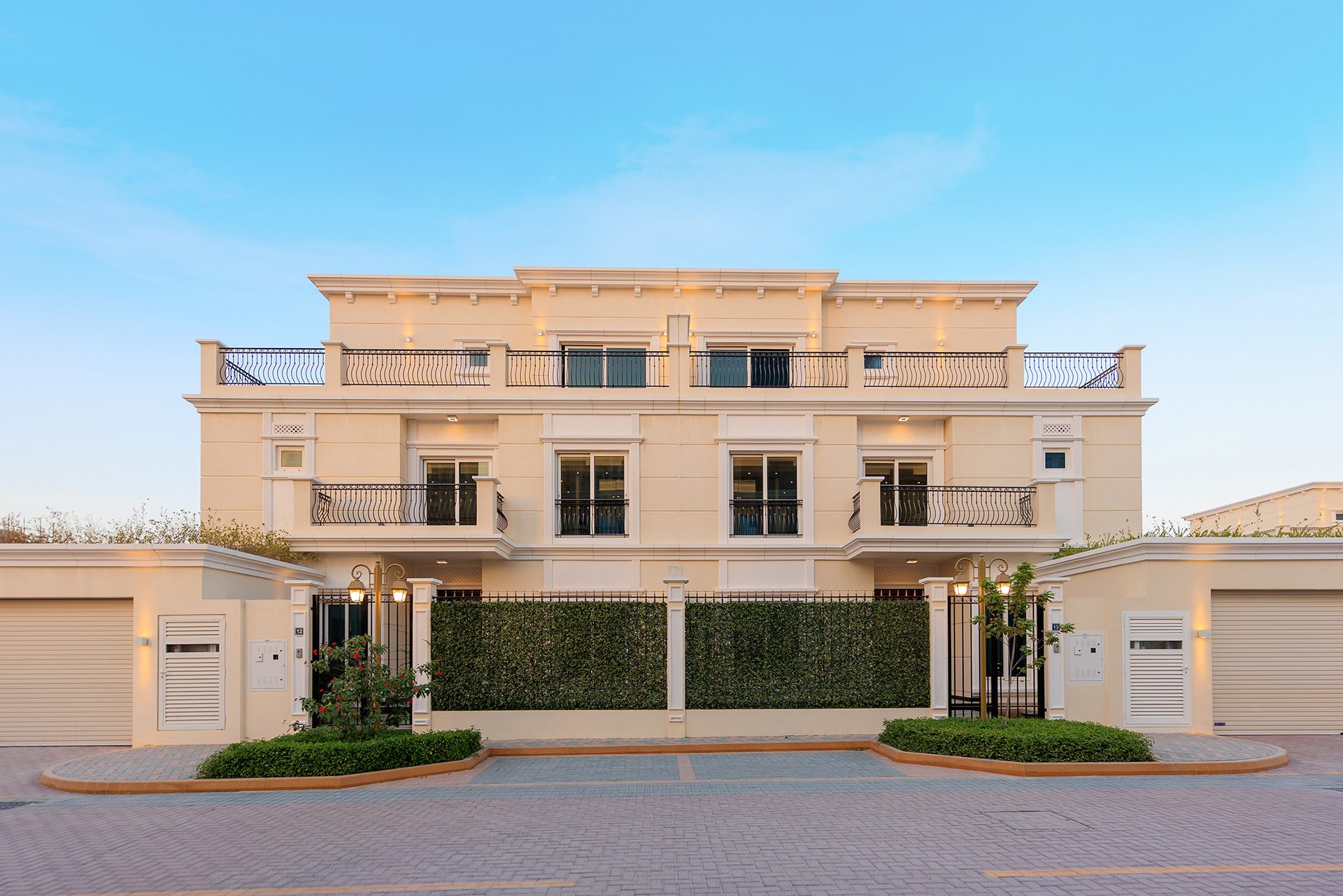 Fully Furnished 5 Bedroom Villa - Floresta Gardens