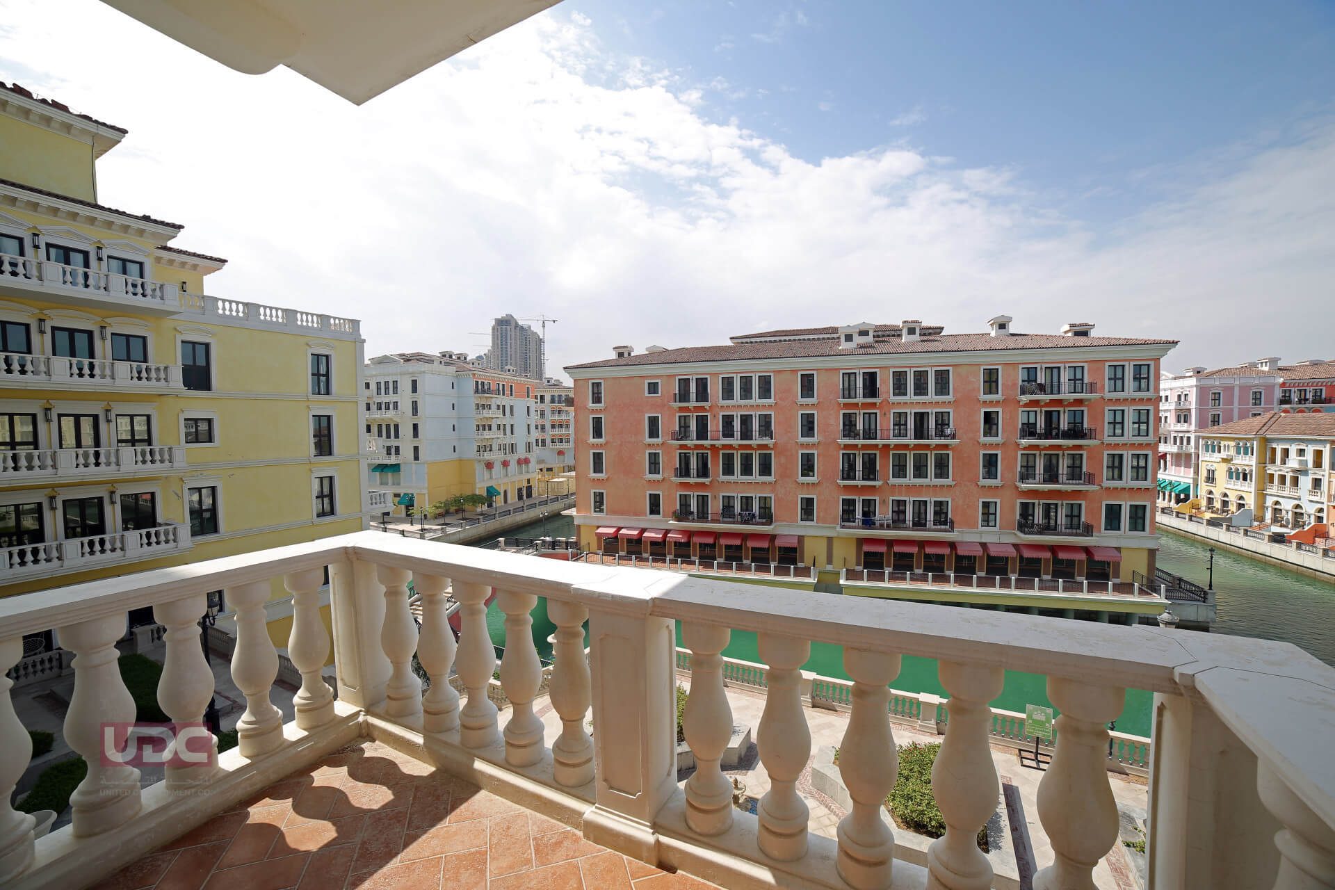 3 Bedroom Stunning Canal View